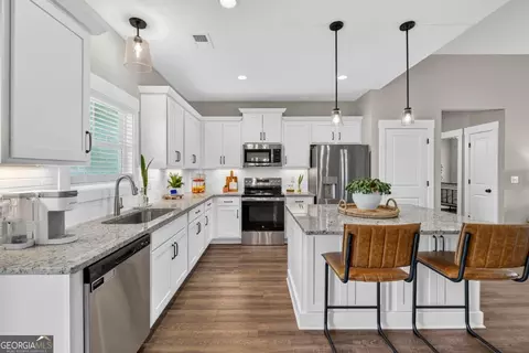 Kitchen - 5300 Bethany Rd, Buckhead, GA 30625 photo 3 of 4