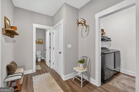 Entry Way - 5300 Bethany Rd, Buckhead, GA 30625 photo 5 of 7
