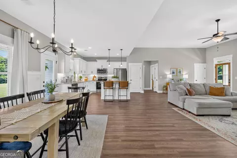 Dining - 5300 Bethany Rd, Buckhead, GA 30625 photo 3 of 3