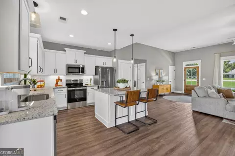 Kitchen - 5300 Bethany Rd, Buckhead, GA 30625 photo 4 of 4