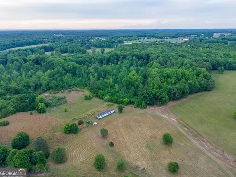 747 Sam Swindle Rd, Hull, GA 30646 photo 2