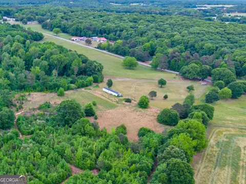 747 Sam Swindle Rd, Hull, GA 30646 photo 3