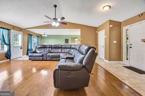 Living - 88 Snapping Shoals Rd, Mcdonough, GA 30252 photo 4 of 4