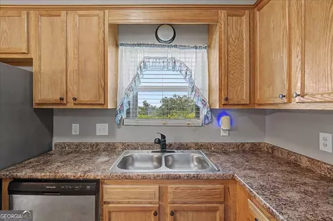 Kitchen - 103 Pinto Ln, Fairmount, GA 30139 photo 4 of 4