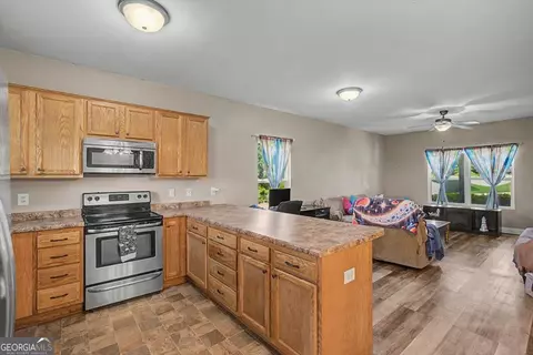 Kitchen - 103 Pinto Ln, Fairmount, GA 30139 photo 3 of 4