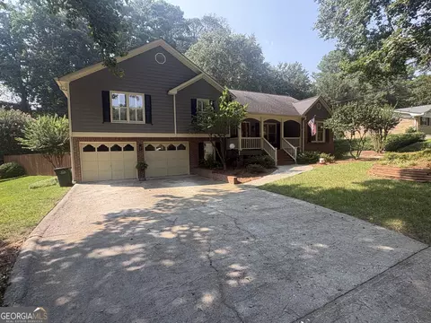 2759 Lanier Dr, Snellville, GA 30078