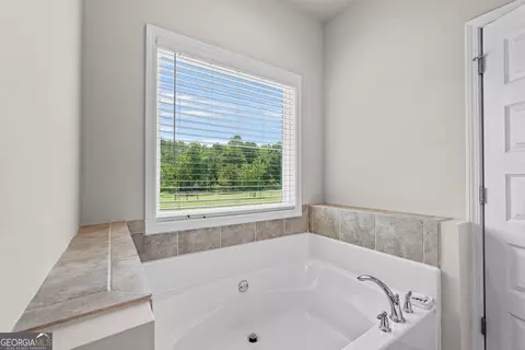 Bath - 293 High Falls Rd, Jackson, GA 30233 photo 3 of 4