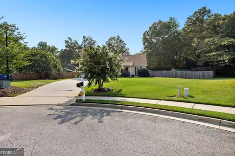 Exterior - 1003 Marsh Court Ct, Hampton, GA 30228 photo 2 of 3