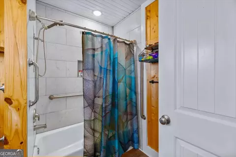 Bath - 204 N Ash St, Springfield, GA 31329 photo 1 of 1