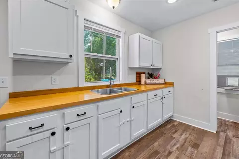 Kitchen - 204 N Ash St, Springfield, GA 31329 photo 2 of 4