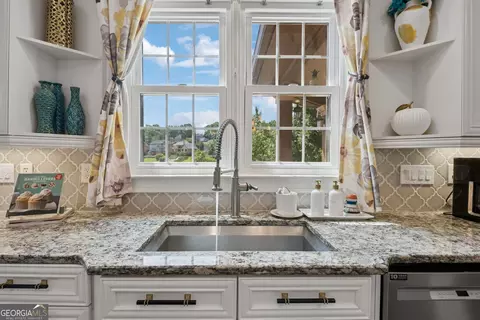 Kitchen - 3313 Pristine Pt, Dacula, GA 30019 photo 3 of 7