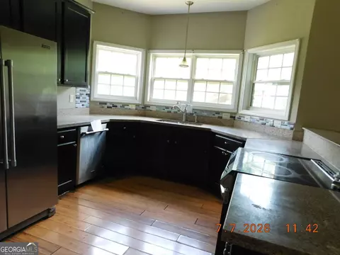 Kitchen - 284 Valley Way, Hampton, GA 30228 photo 1 of 1