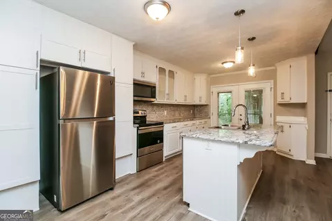 Kitchen - 45 Dunning Keep, Covington, GA 30016 photo 2 of 2