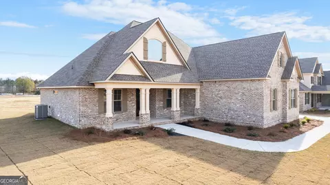 Exterior - 136 Pridgen Pass, Perry, GA 31069 photo 2 of 4
