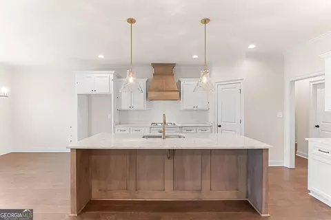 Kitchen - 136 Pridgen Pass, Perry, GA 31069 photo 2 of 10
