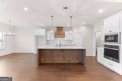 Kitchen - 136 Pridgen Pass, Perry, GA 31069 photo 1 of 10