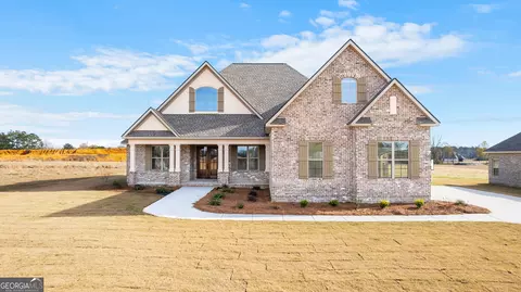 Exterior - 136 Pridgen Pass, Perry, GA 31069 photo 1 of 4