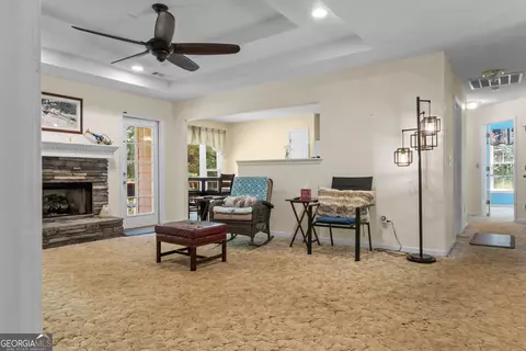 Living - 124 Foxdale Dr, Lagrange, GA 30240 photo 2 of 2