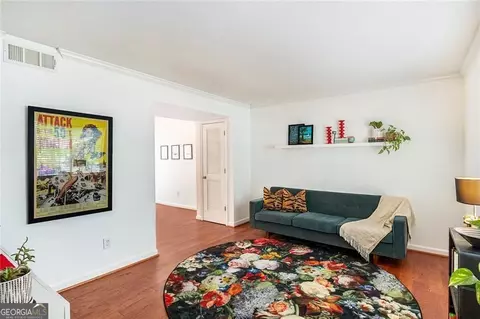 6940 Roswell Rd #16B, Atlanta, GA 30328