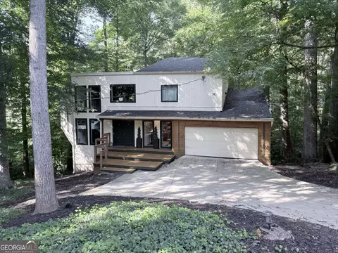 1971 Woodsdale Rd NE, Atlanta, GA 30324