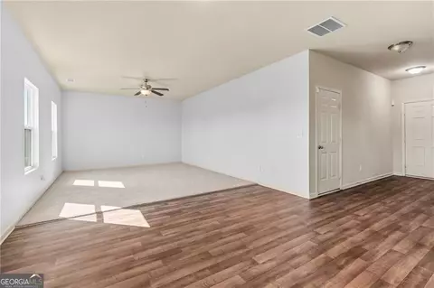 Living - 337 Darling Ln, Pendergrass, GA 30567 photo 2 of 4