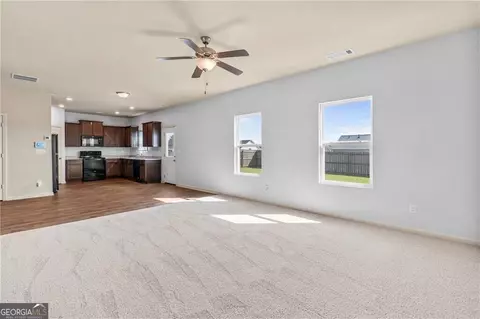 Living - 337 Darling Ln, Pendergrass, GA 30567 photo 3 of 4