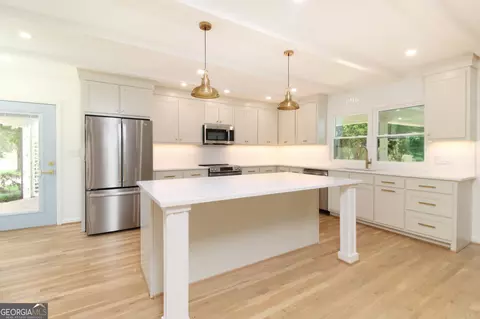 100 Williamsburg Ln, Athens, GA 30605