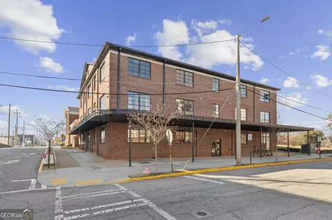 1805 Harvard Ave #305, College Park, GA 30337