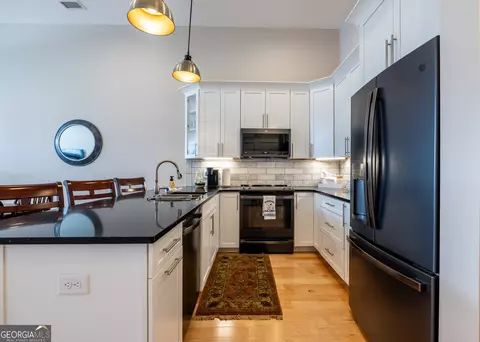 Kitchen - 1 E 3rd Ave #302, Rome, GA 30161 photo 2 of 3