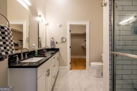 Bath - 1 E 3rd Ave #302, Rome, GA 30161 photo 2 of 3