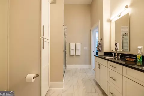 Bath - 1 E 3rd Ave #302, Rome, GA 30161 photo 3 of 3