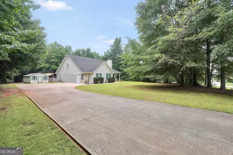 Exterior - 95 Five Oaks Dr, Covington, GA 30014 photo 4 of 12