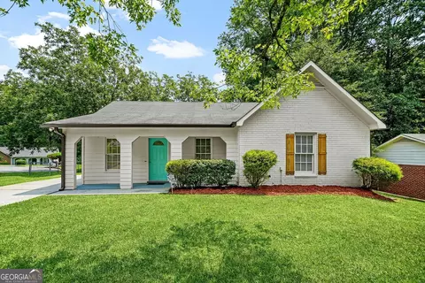 8426 Alden Dr, Riverdale, GA 30274