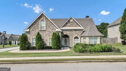 920 Southfork Dr, Loganville, GA 30052