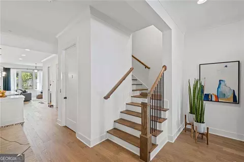 Entry Way - 3470 Commander Cv, Suwanee, GA 30024 photo 3 of 4