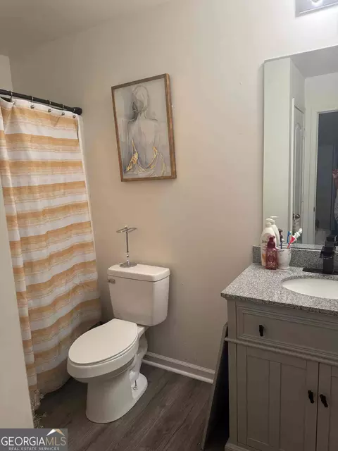 Bath - 70 Kevin Ct, Porterdale, GA 30014 photo 2 of 4