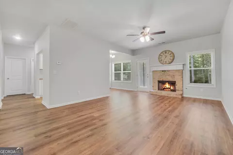 Living - 534 Giles Rd, Forsyth, GA 31029 photo 1 of 3
