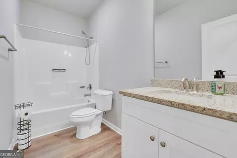 Bath - 534 Giles Rd, Forsyth, GA 31029 photo 3 of 3