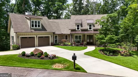 685 Long Mountain Trl, Cleveland, GA 30528