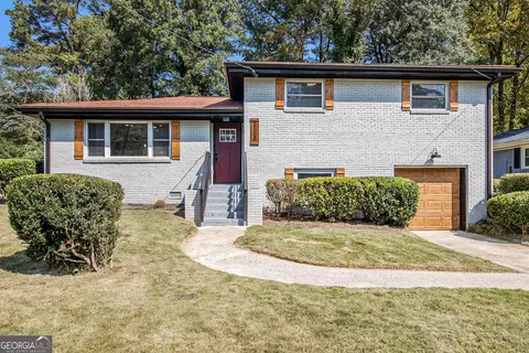 2508 Fontaine Cir, Decatur, GA 30032