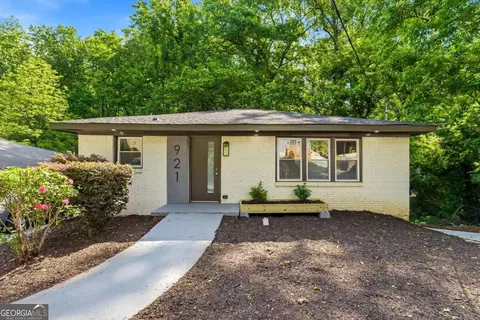 921 Hall St, Atlanta, GA 30318