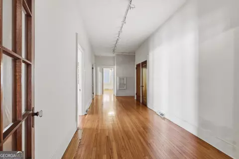 Entry Way - 359 E Tugalo St, Toccoa, GA 30577 photo 1 of 5