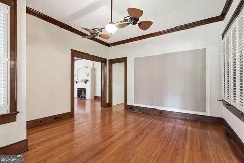 Living - 359 E Tugalo St, Toccoa, GA 30577 photo 4 of 9