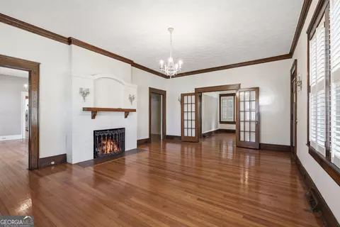 Living - 359 E Tugalo St, Toccoa, GA 30577 photo 3 of 9