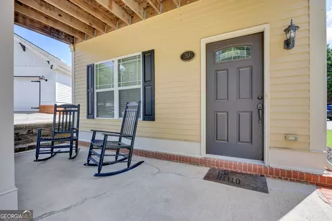 Exterior - 20 Orchard Ln, Covington, GA 30014 photo 4 of 6
