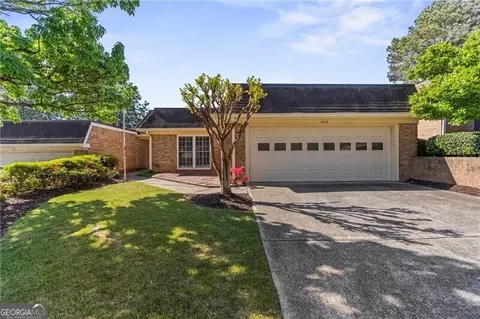 4413 Village Oaks Rdg, Atlanta, GA 30338