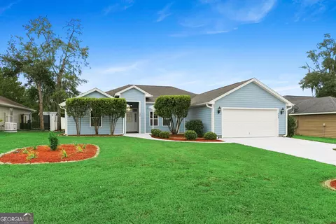 234 Hide Away Lake Dr, Kingsland, GA 31548