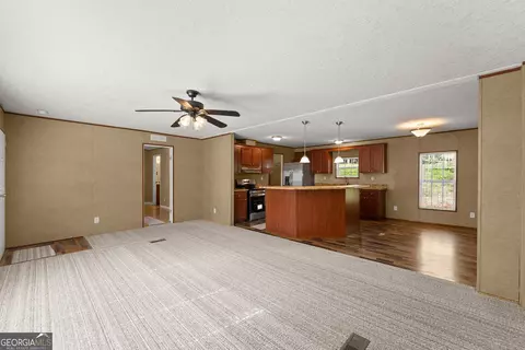 Living - 277 Yates St, Cornelia, GA 30531 photo 2 of 2