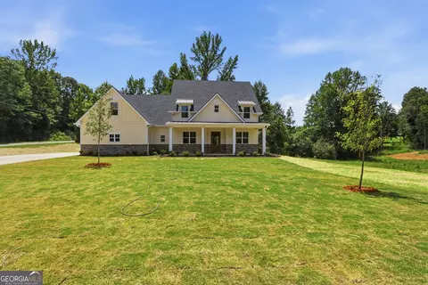Exterior - 114 Grove Park Dr, Cornelia, GA 30531 photo 2 of 8