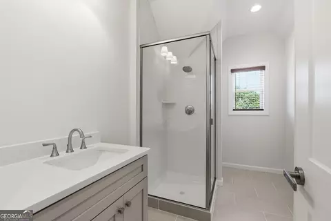 Bath - 114 Grove Park Dr, Cornelia, GA 30531 photo 11 of 11